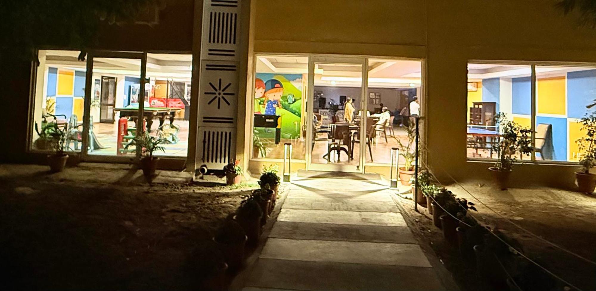 Luxury Aloha Majestic Apartments Rishīkesh Exterior foto